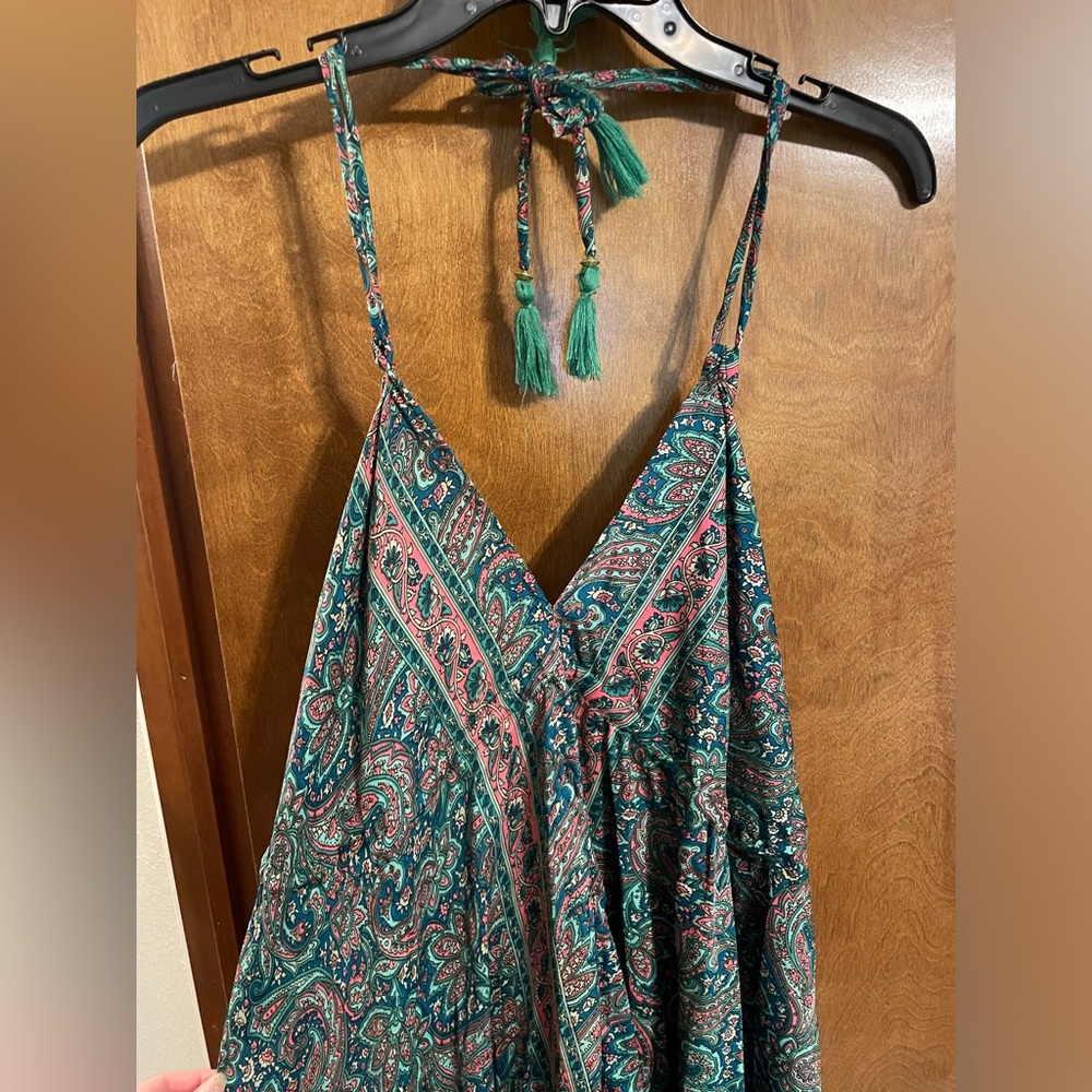 Hawaiian dress bought in Hawaii. Sink. Women size Medium. Green floral print